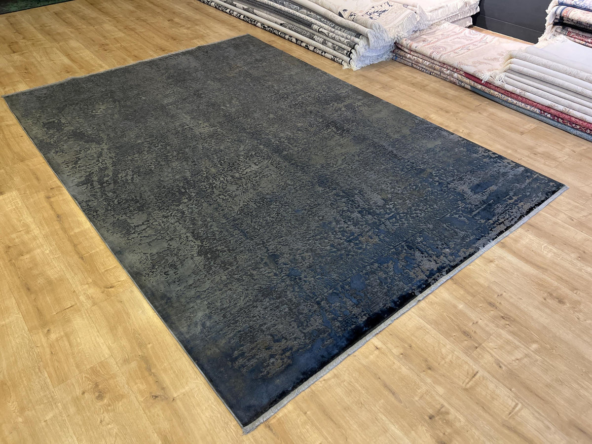 7x10 ft Dark Gray Bamboo Rug with Antique Distressed Design