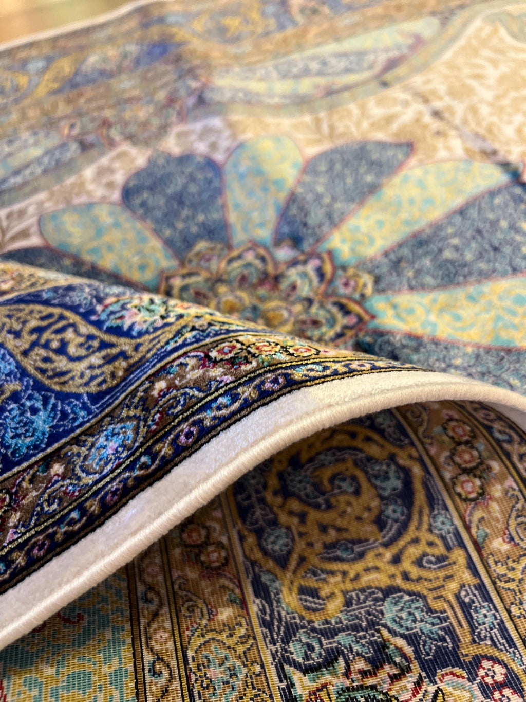 Ivory Silk Rug with Blue Medallion Pattern, Luxury Small Silk Carpet