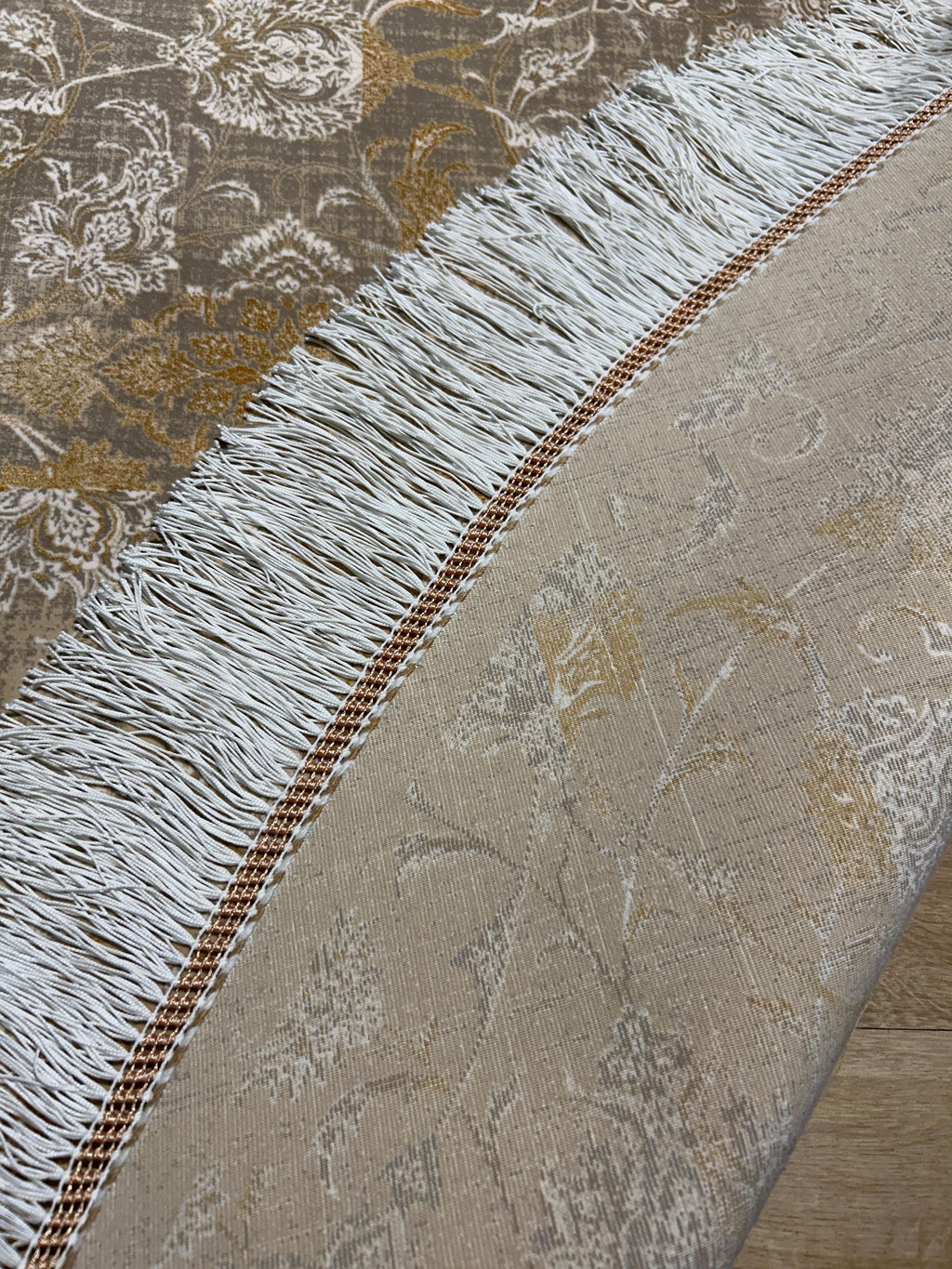 7x7 Ft Beige Gold Silk Rug, Distressed Floral Pattern Carpet