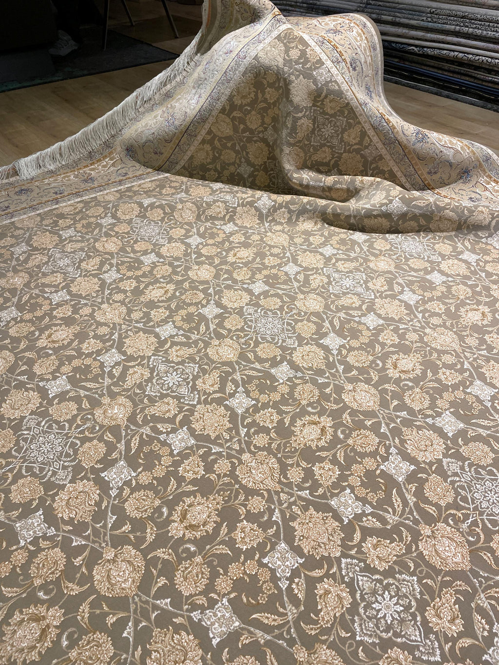 Beige Silk Rug, Cream Floral Design With Elegant Border, Luxury Area Rug