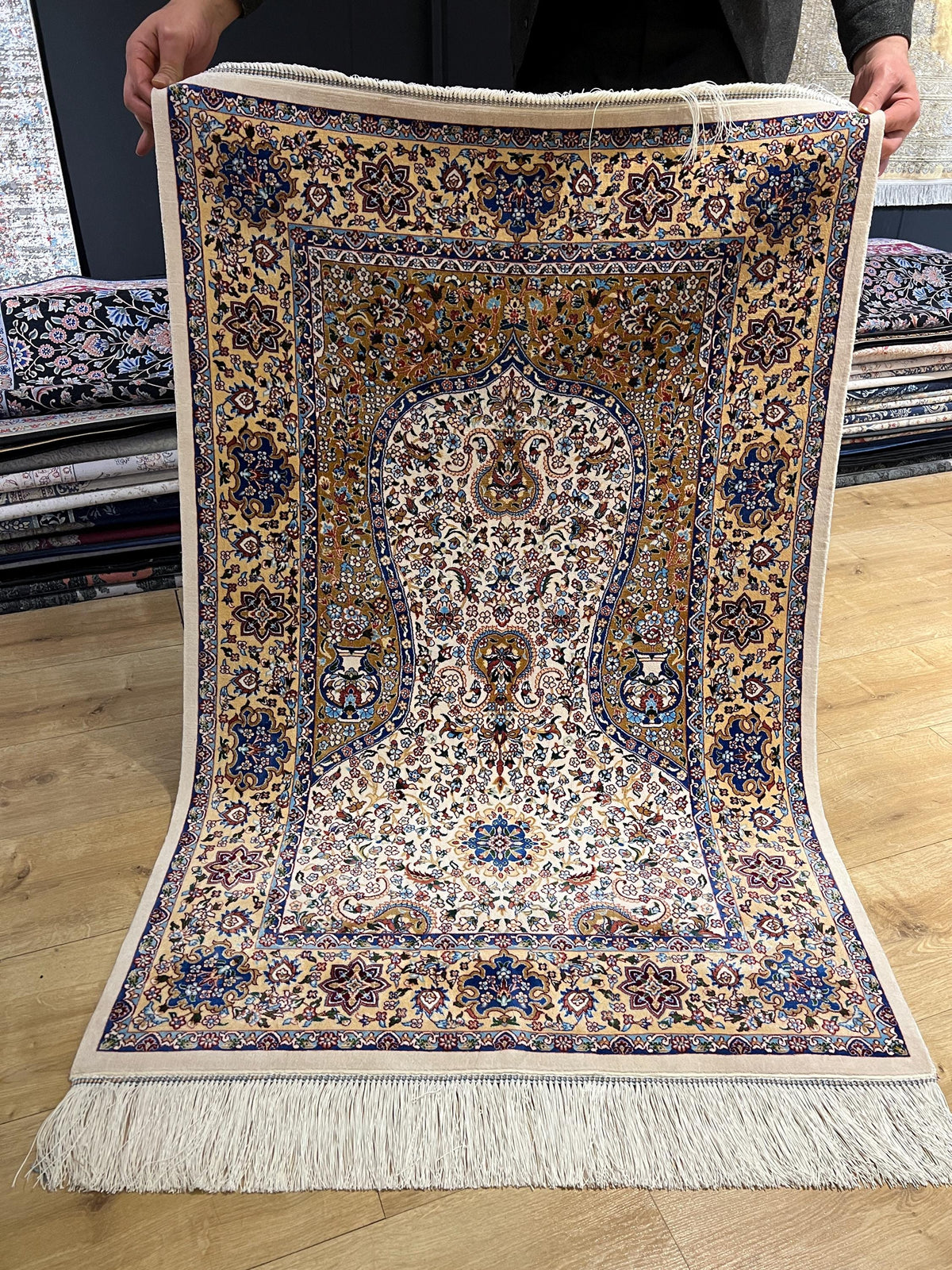 2.62x4.10 Ft Ivory Beige Silk Prayer Rug With Floral Design, Muslim Gift Prayer Mat