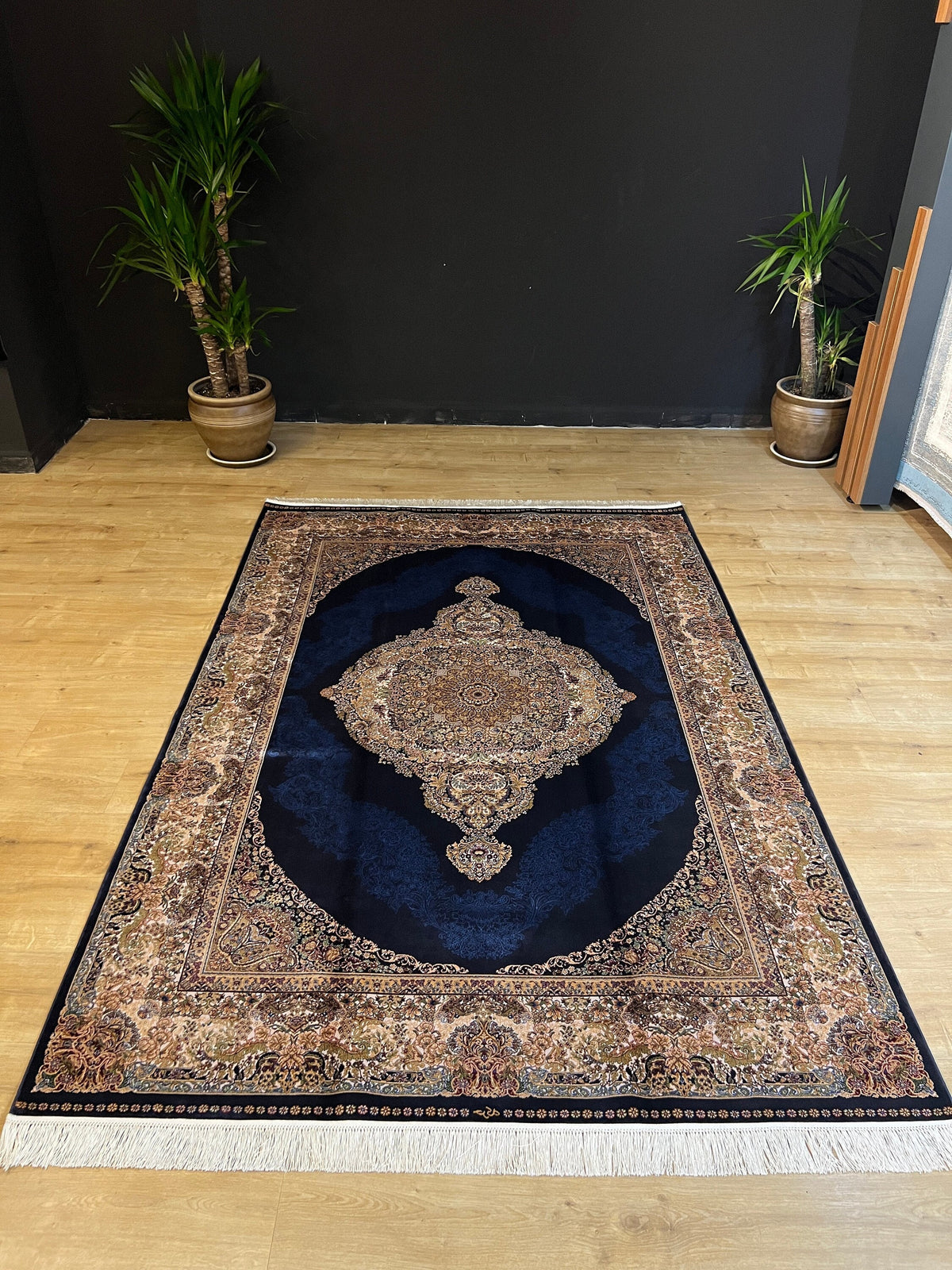 5x8 Blue Silk Rug, Classic Turkish Carpet, Medallion Design, Luxury Rug