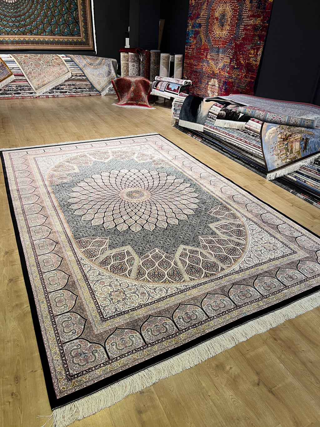 Black Silk Rug, Ivory Medallion Floral Design, Luxury Classic Carpet