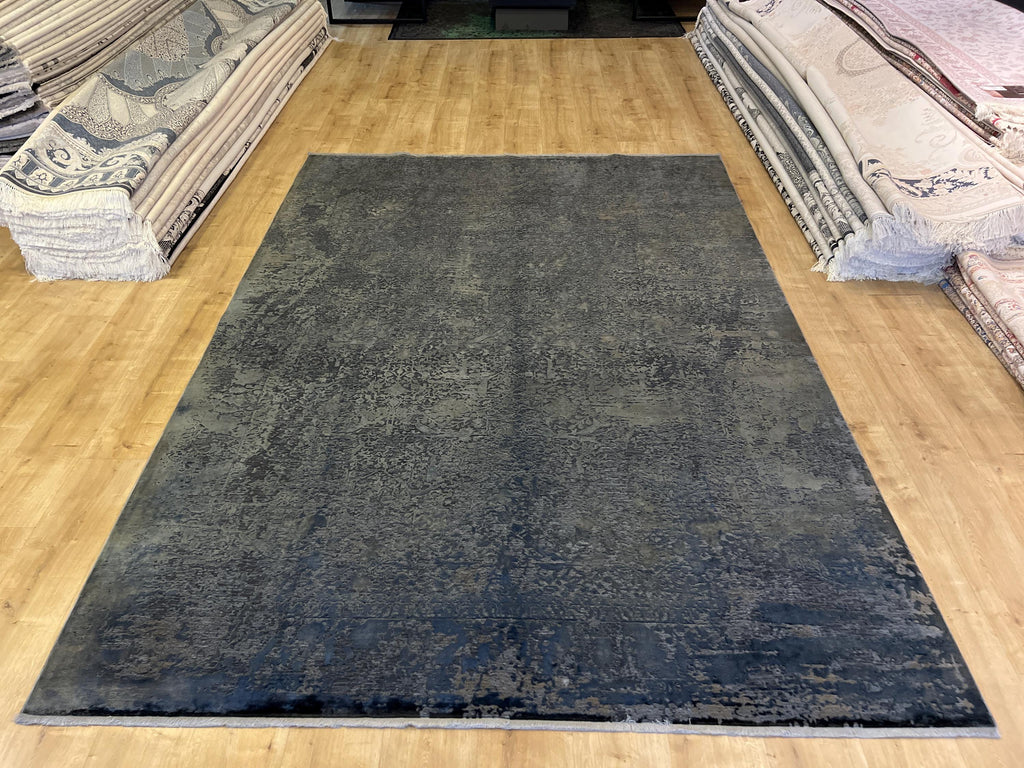 7x10 ft Dark Gray Bamboo Rug with Antique Distressed Design