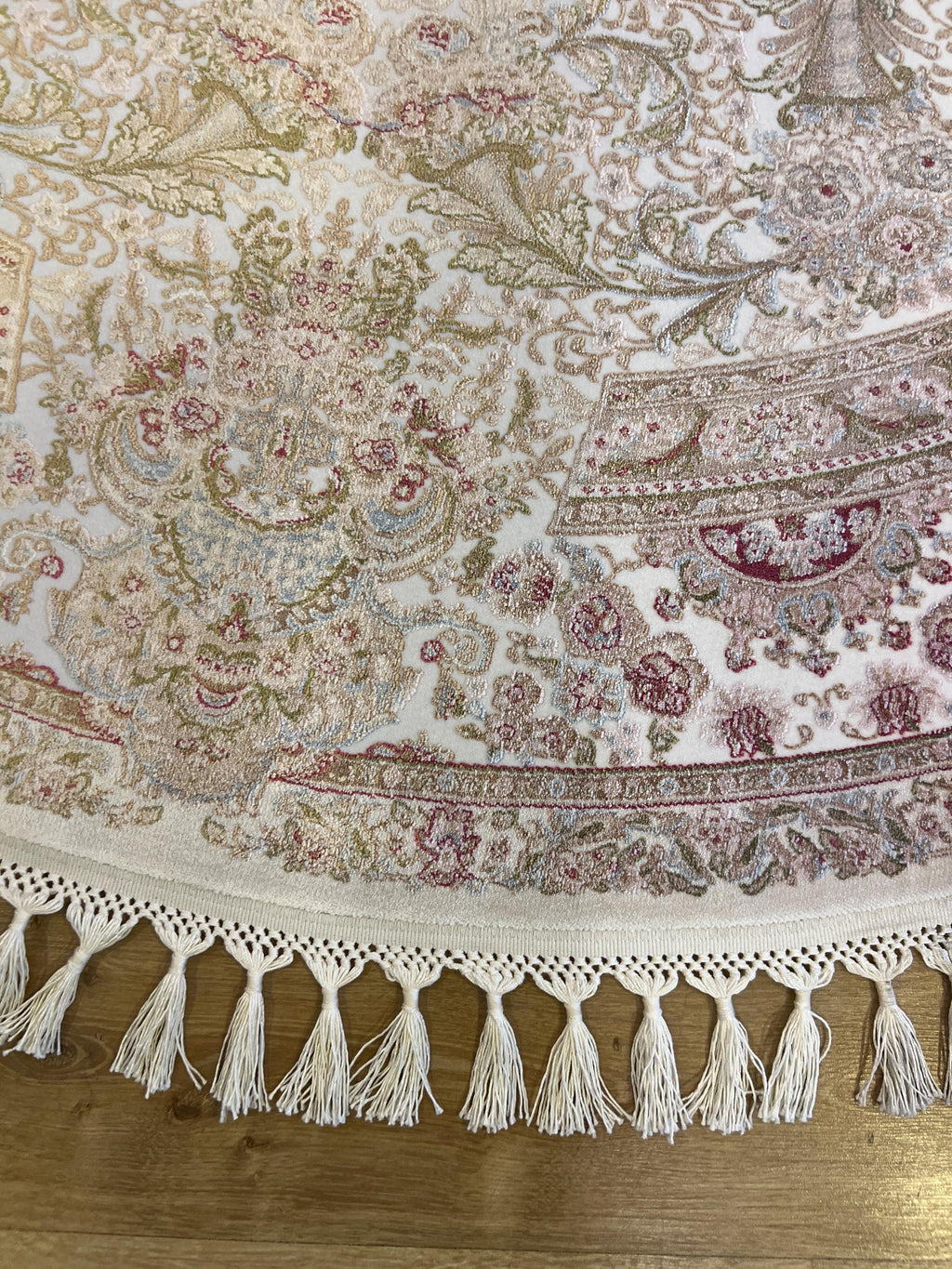 5x5 Ft Cream Gold Round Silk Rug, Medallion Design, Classic Turkish Style