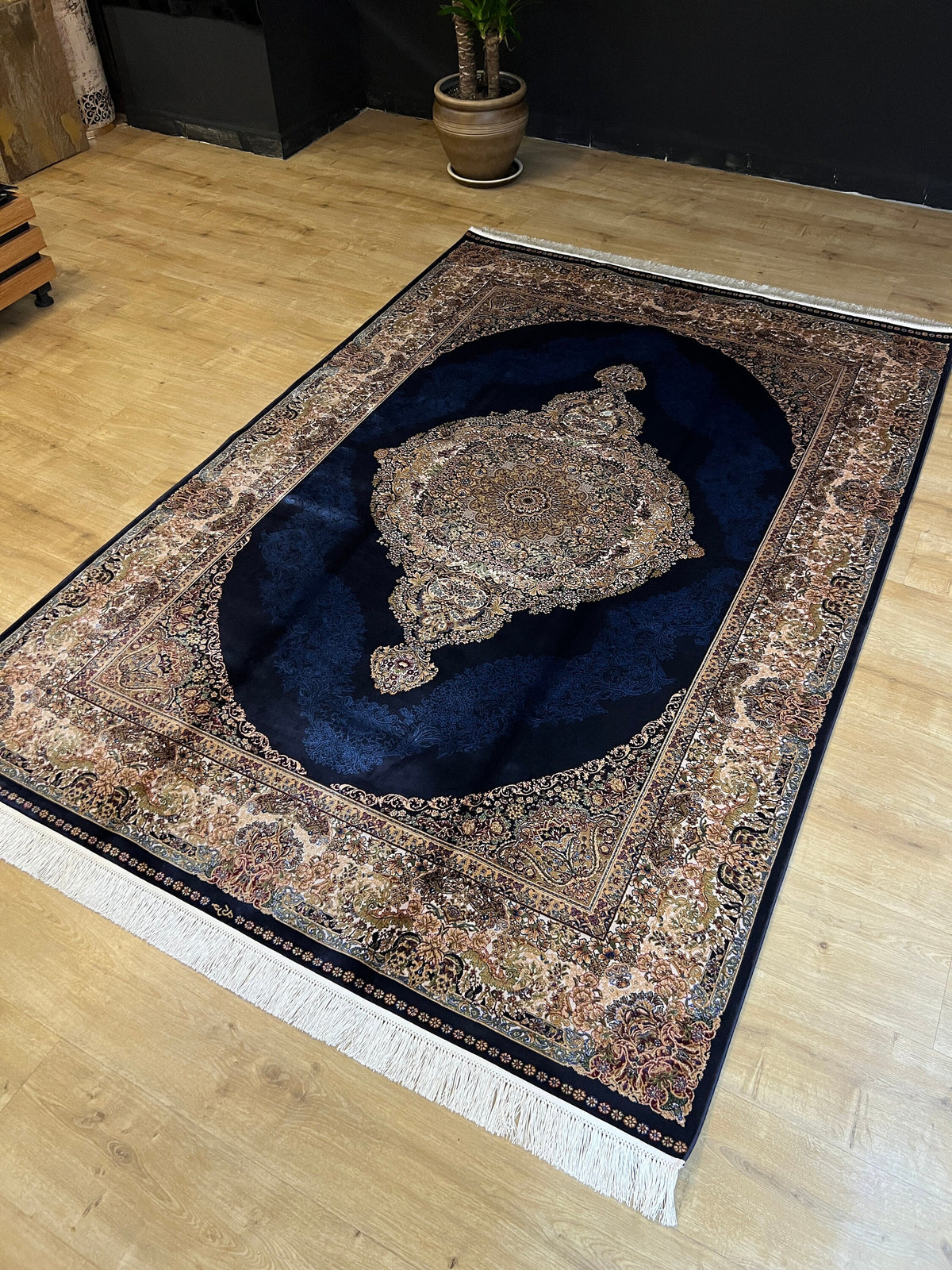 5x8 Blue Silk Rug, Classic Turkish Carpet, Medallion Design, Luxury Rug