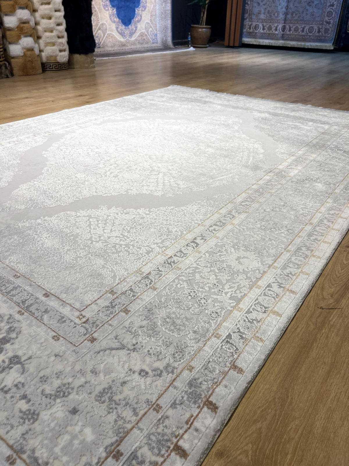 Gray Silver Bamboo Area Rug, Turkish Medallion Design Carpet (5x8 ft)