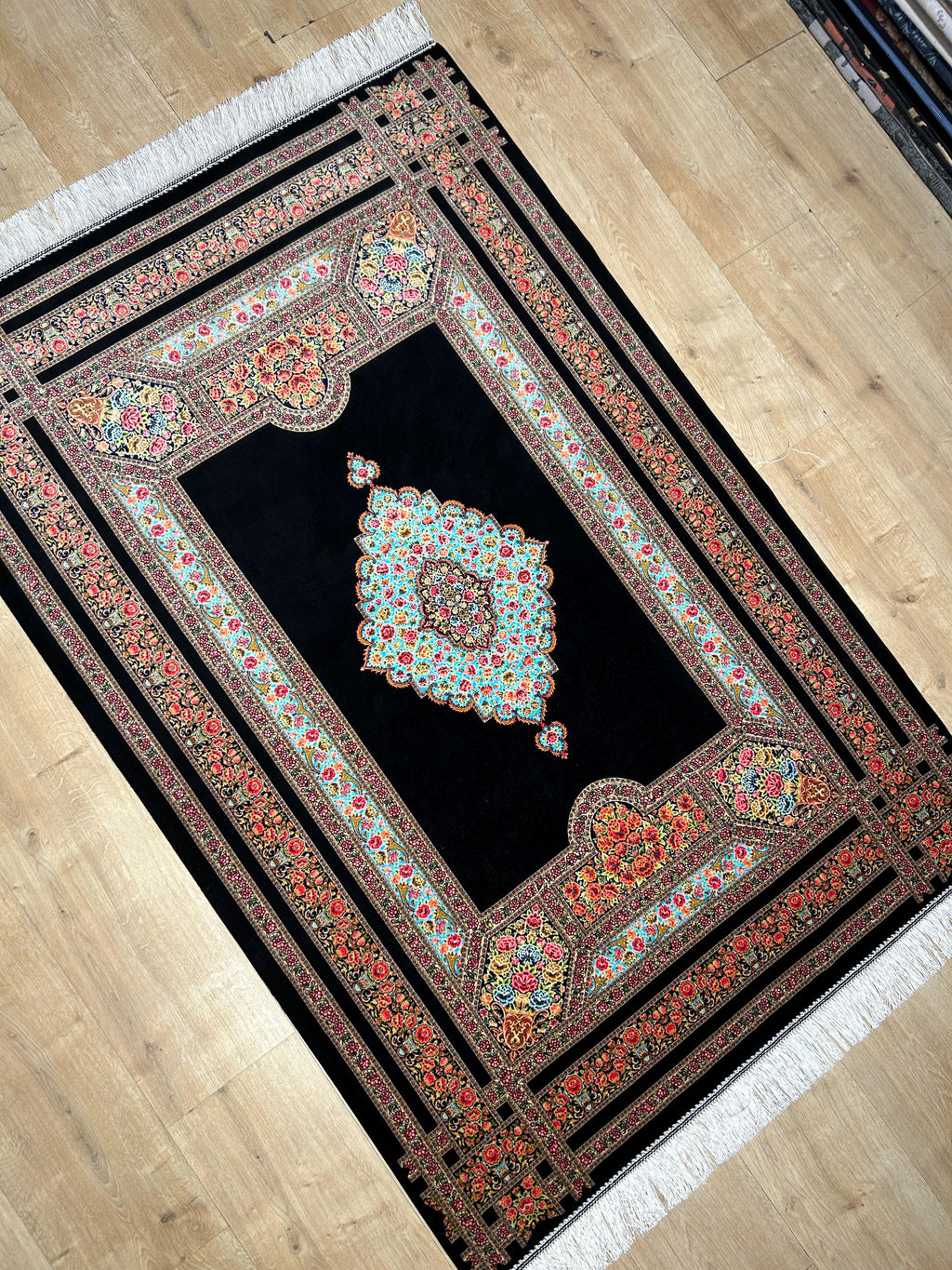 Black Silk Rug, Floral Medallion and Border Design Classic Luxury Silk Carpet
