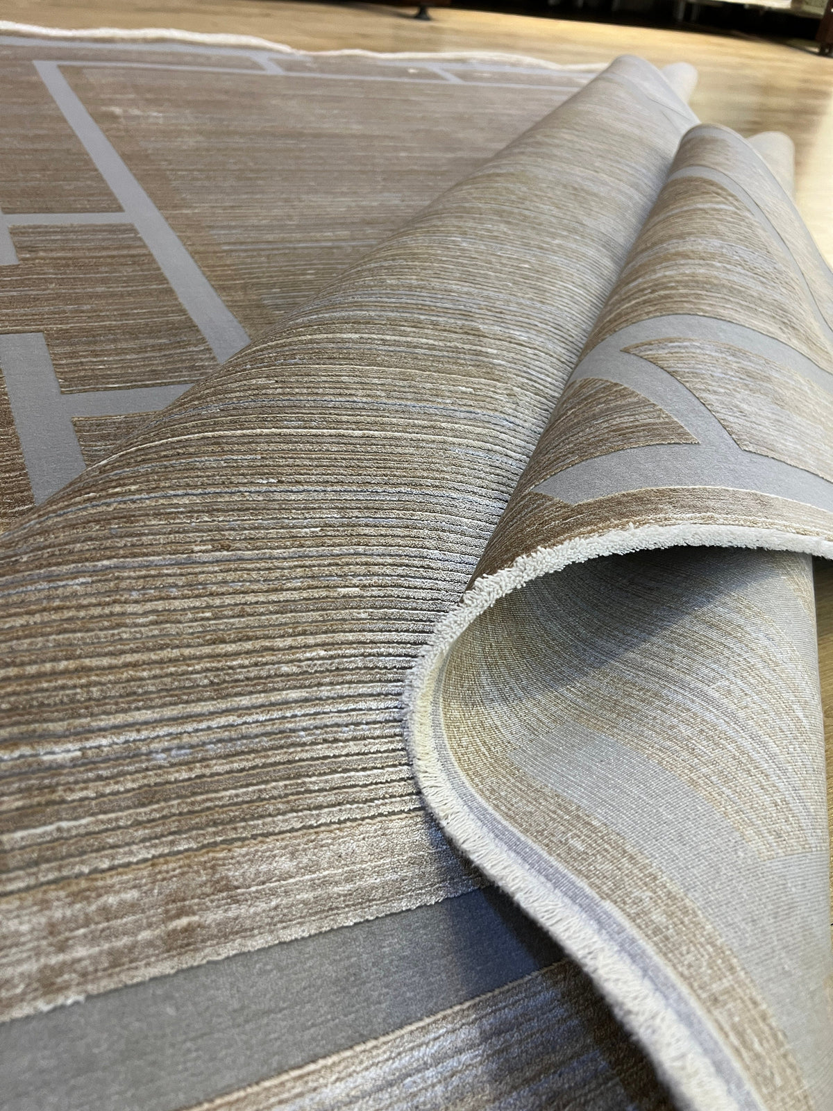 5x8 Ft Gold Brown Bamboo Rug with Modern Gray Border Design