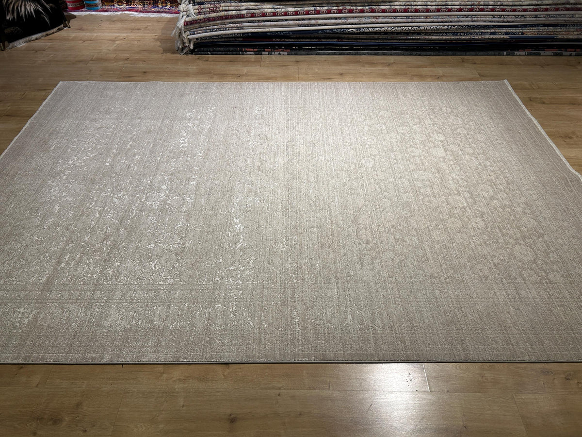 Beige Bamboo Rug with Traditional Modern Distressed Floral Patterns