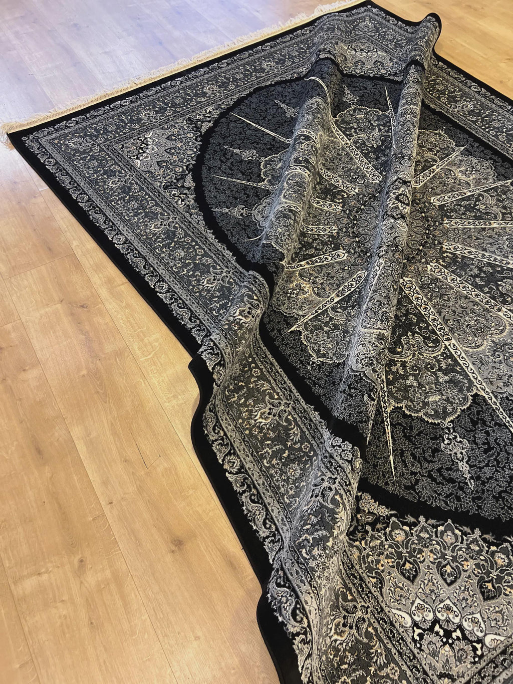 5x8 ft Black Silk Rug, Gray Medallion, Classic Turkish Style, Luxury Carpet