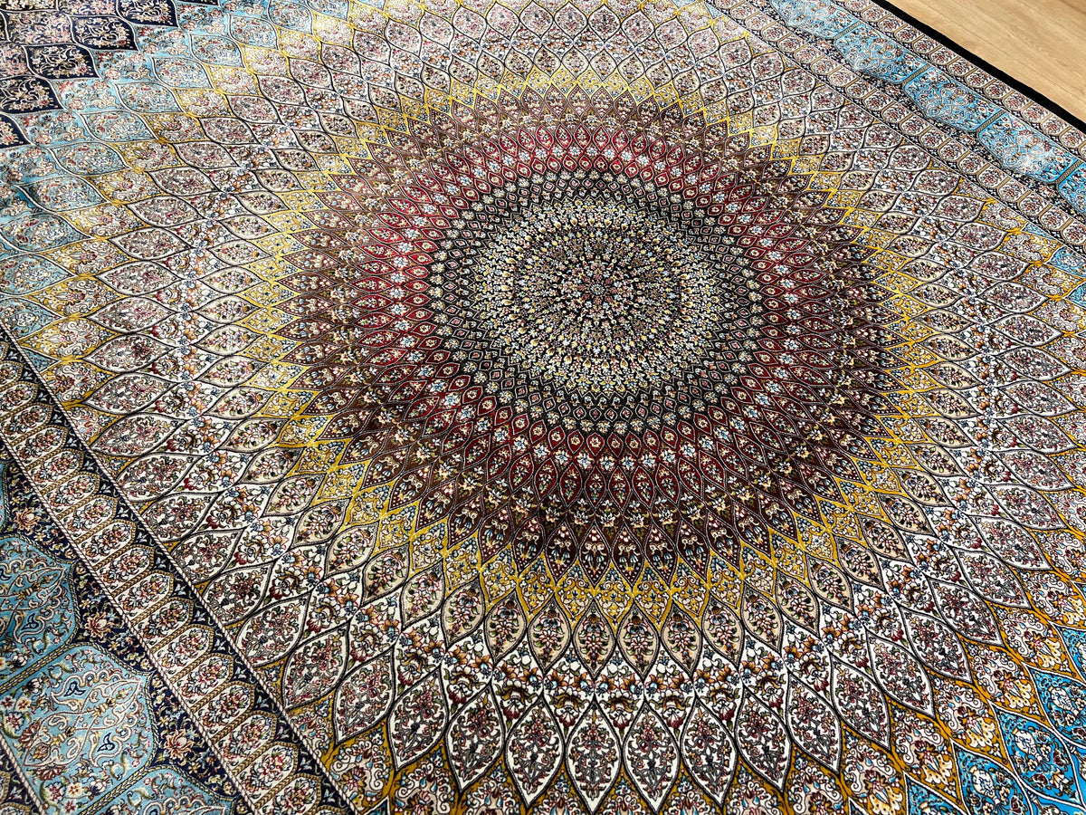 7x10 Ft Blue Silk Rug, Classic Medallion Design, Traditional Pattern