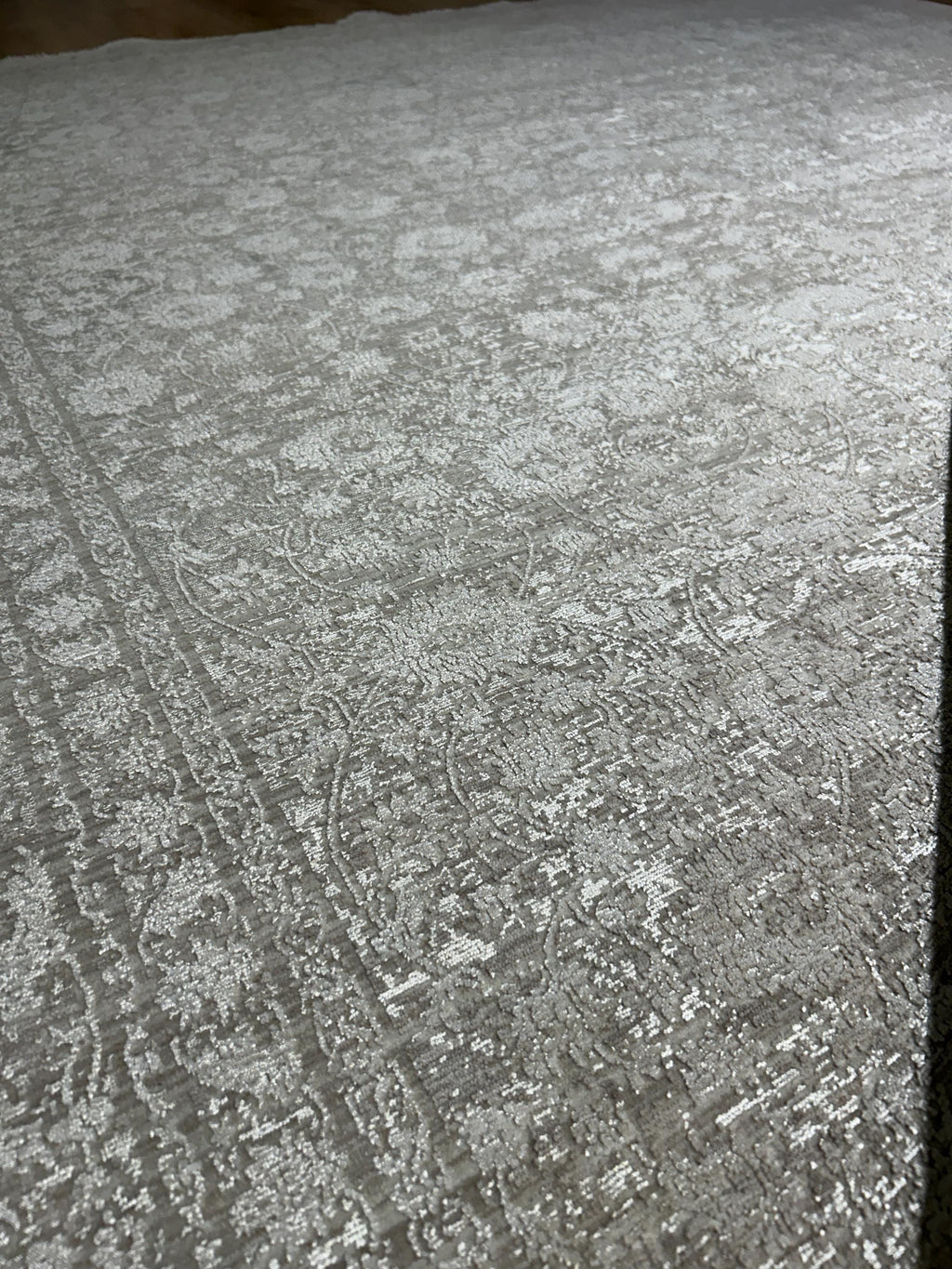 Beige Bamboo Rug with Traditional Modern Distressed Floral Patterns