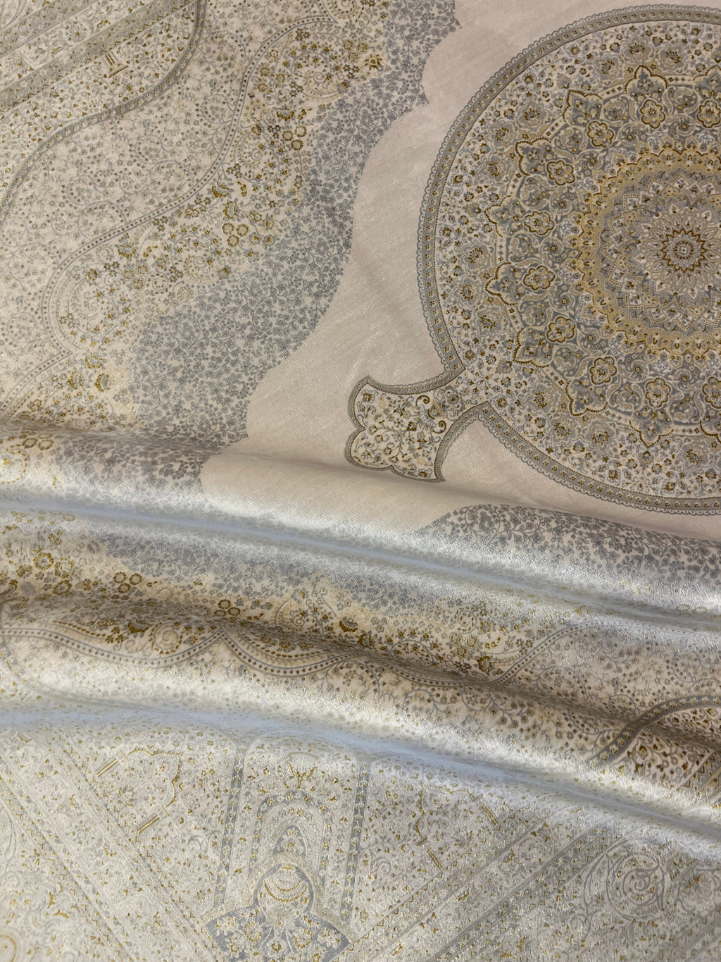 7x10 ft Ivory Silk Rug with Grey Gold Medallion, Luxury Classic Floral Design