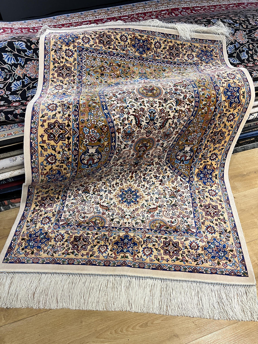 2.62x4.10 Ft Ivory Beige Silk Prayer Rug With Floral Design, Muslim Gift Prayer Mat