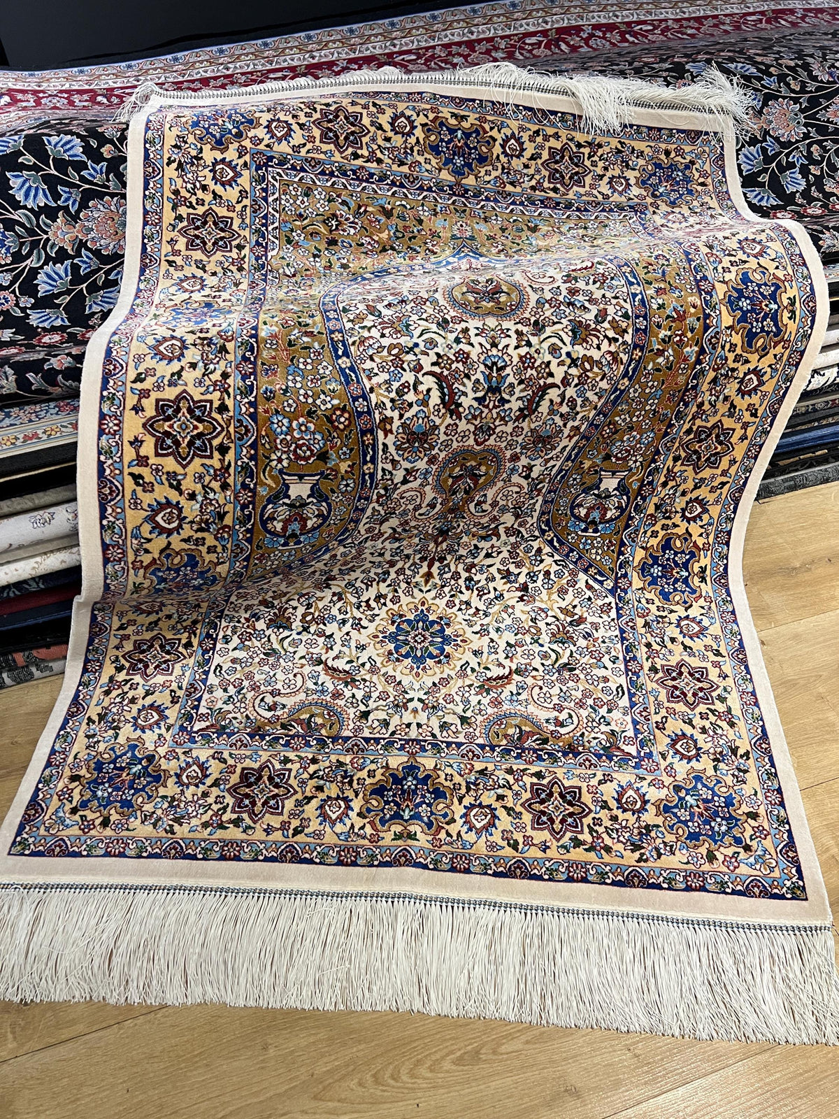 2.62x4.10 Ft Ivory Beige Silk Prayer Rug With Floral Design, Muslim Gift Prayer Mat