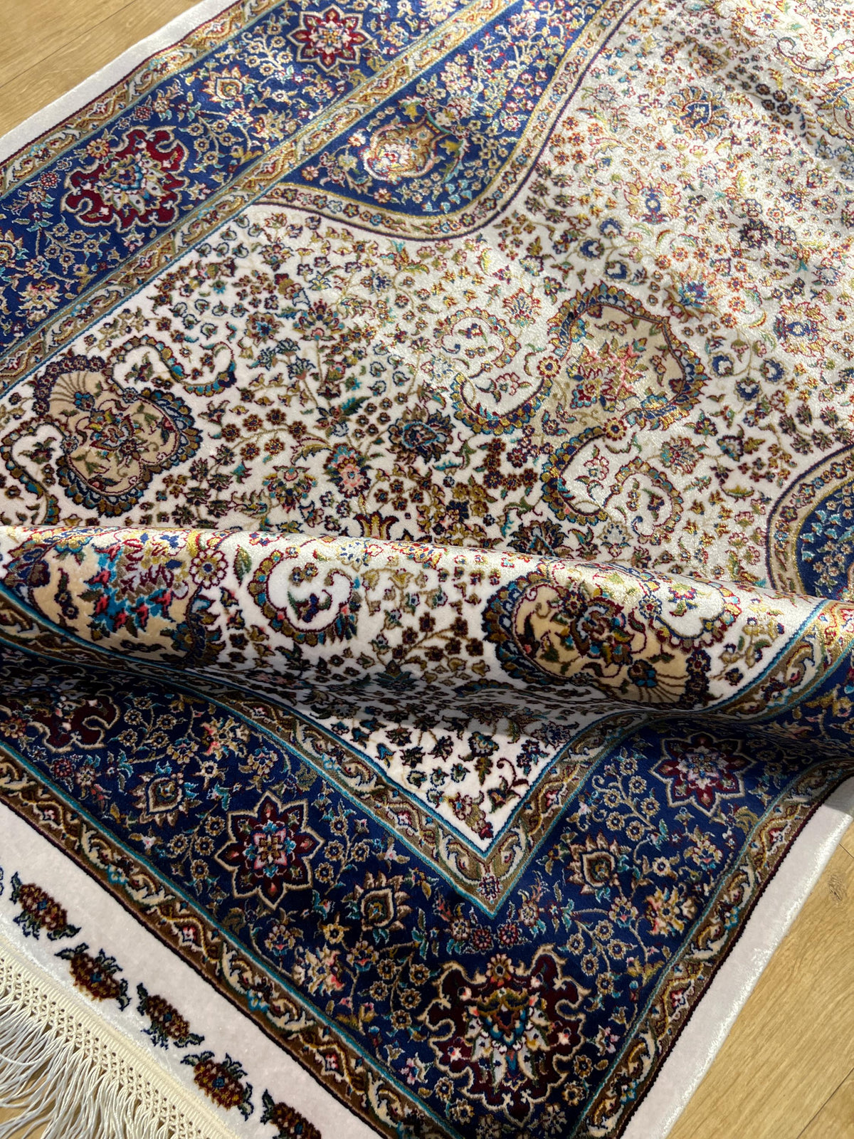 2.62x4.10 ft Ivory Silk Prayer Rug with Navy Border, Floral Design