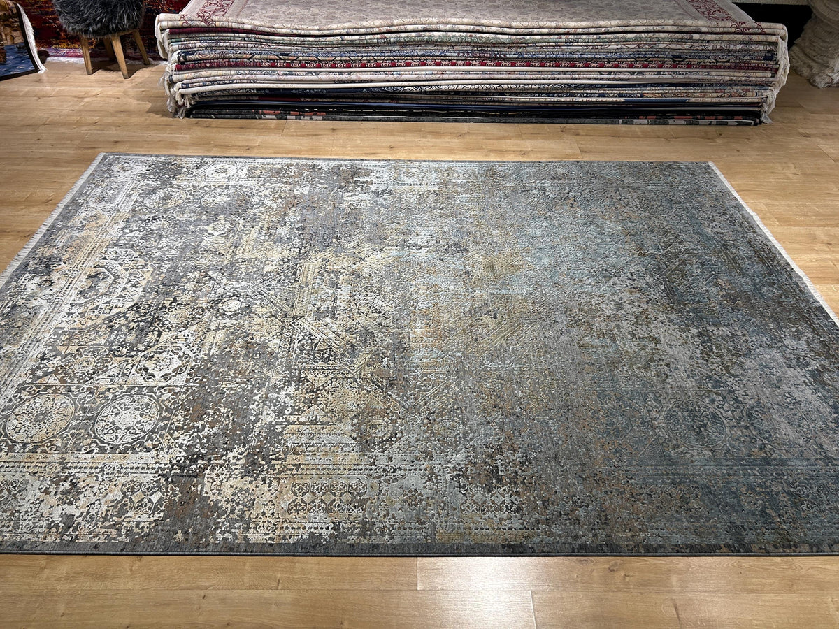 Gray Gold Bamboo Rug with Antique Distressed Medallion Pattern