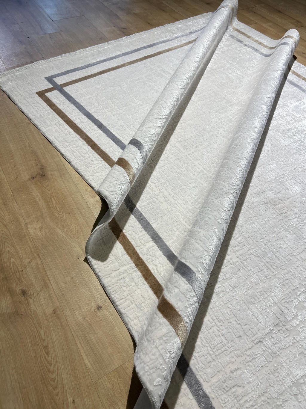 5x8 Ft Cream Bamboo Rug with Gray Gold Border, Modern Style