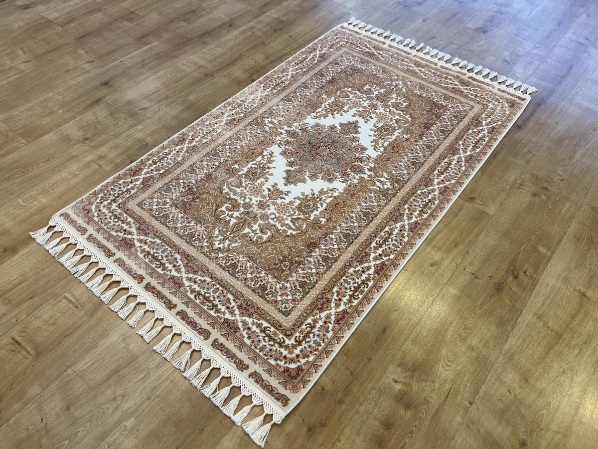 Cream Silk Bamboo Rug with Gold Medallion, 3x5 ft, Classic Luxury Small Rug
