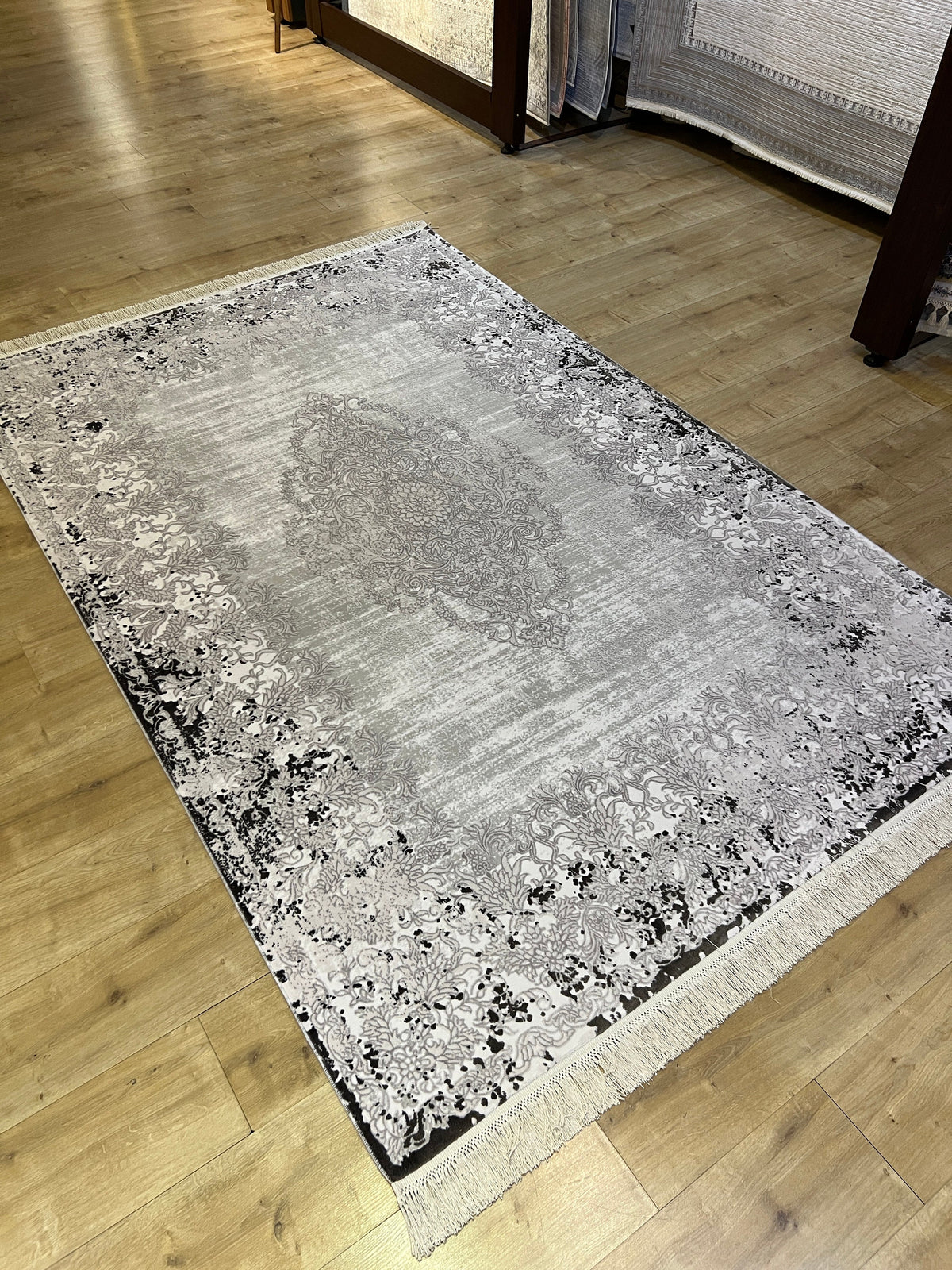 Gray & Black Bamboo Rug, Palace Style (5x8 ft)