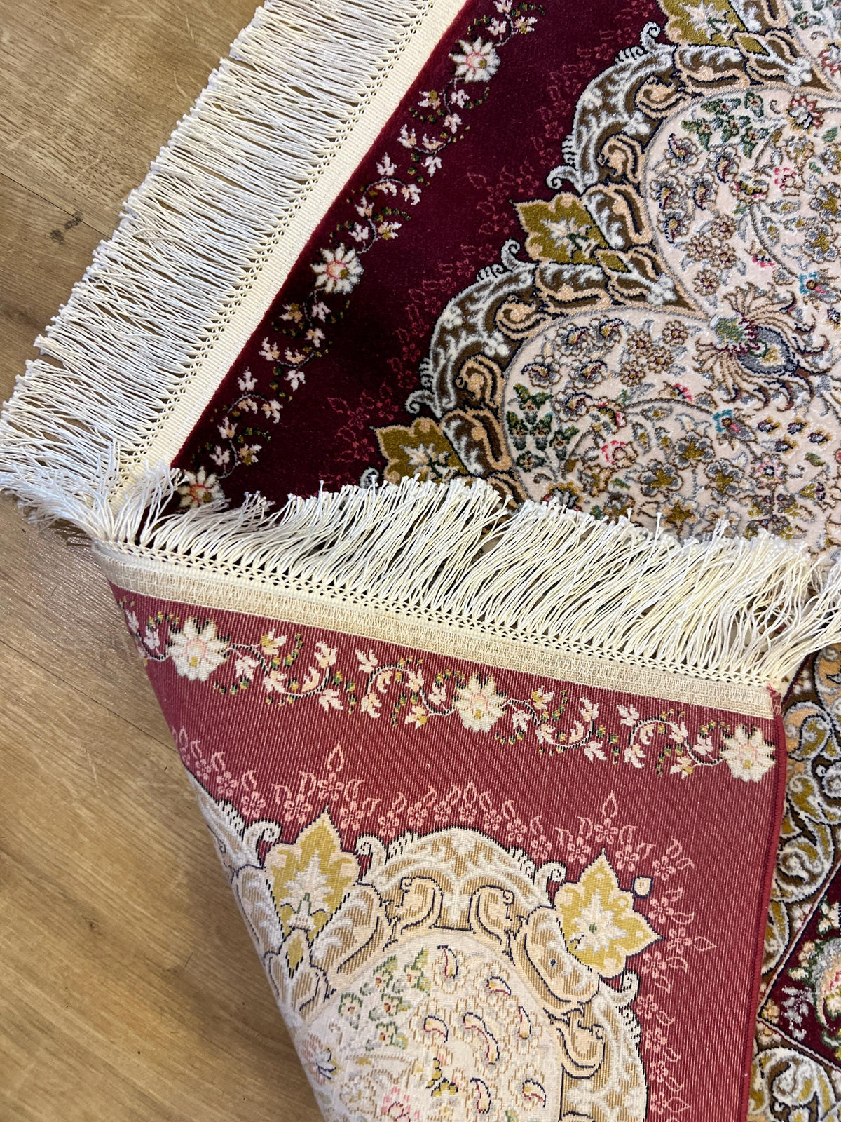 7x10 ft Red Traditional Floral Medallion Luxury Silk Rug
