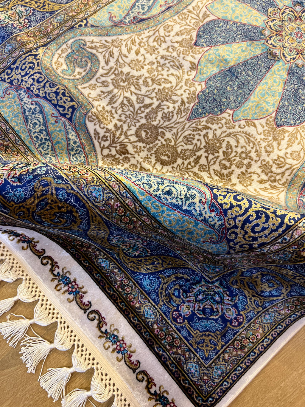 Ivory Silk Rug with Blue Medallion Pattern, Luxury Small Silk Carpet