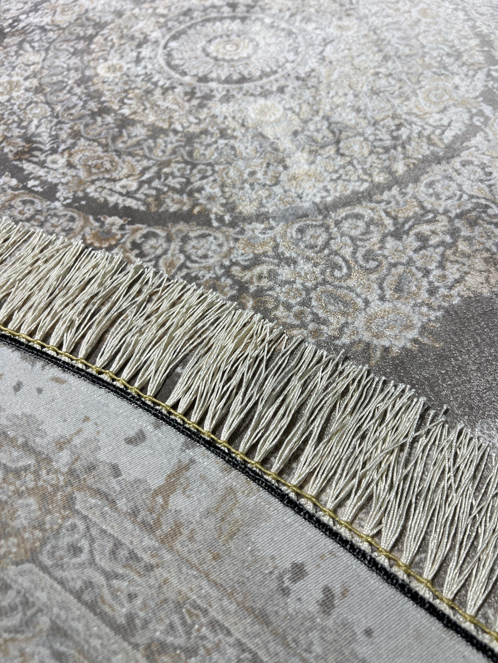 5x5 Ft Gray Brown Silk Rug, Medallion Design, Classic Luxury Area Rug