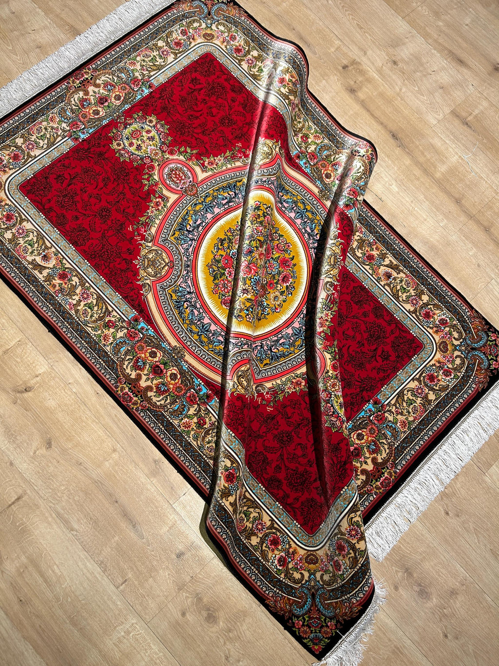 Red Silk Rug, Floral Medallion Design, Classic Silk Carpet