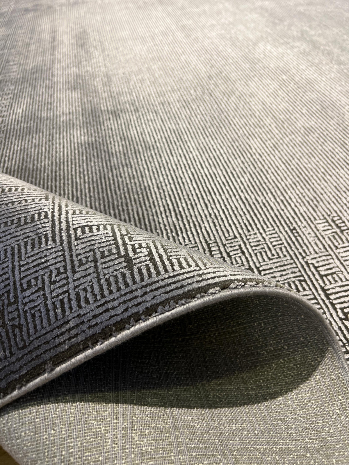 7x10 ft Luxury Dark Gray Bamboo Rug with Linear Design