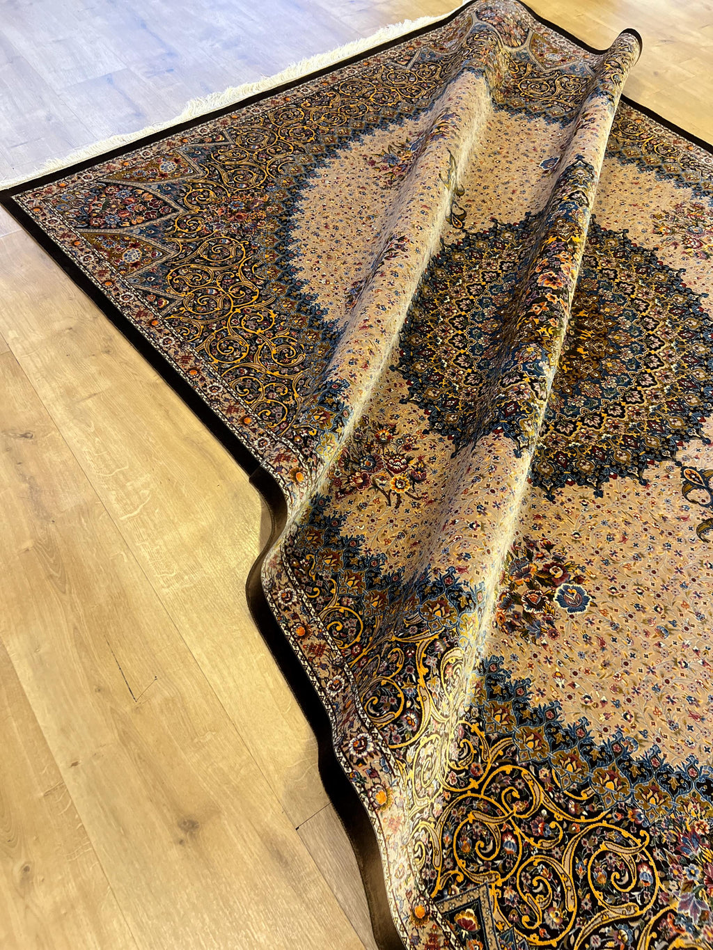 5x8 ft Brown Blue Silk Rug, Classic Medallion Design, Turkish Style Home Decor
