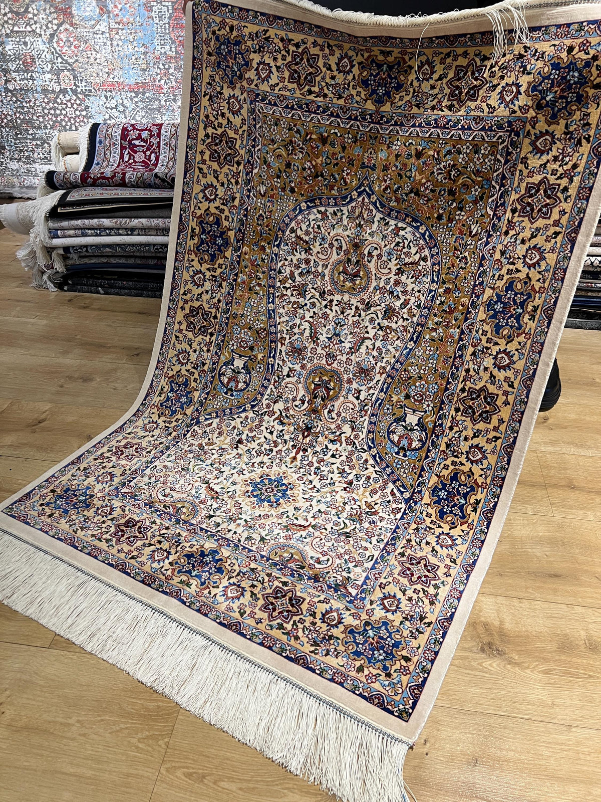 2.62x4.10 Ft Ivory Beige Silk Prayer Rug With Floral Design, Muslim Gift Prayer Mat