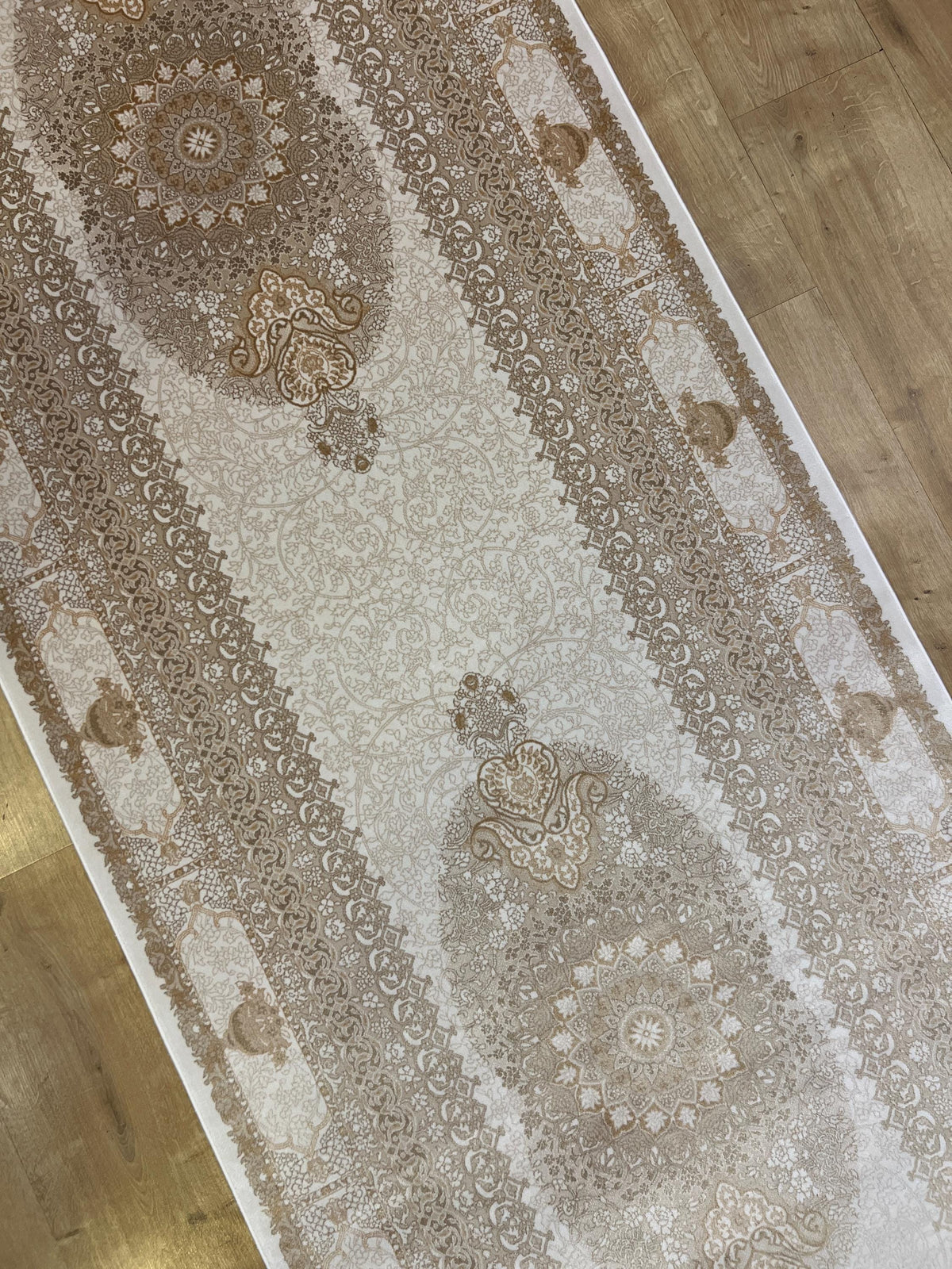 Cream Gold Medallion Silk Runner Rug, 3x10 ft, Classic Luxury Hallway Rug