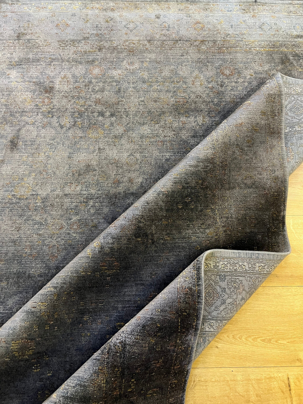 Smoked Gray  Bamboo Rug, Distressed Pattern Traditional Rug, Luxury Home Decor